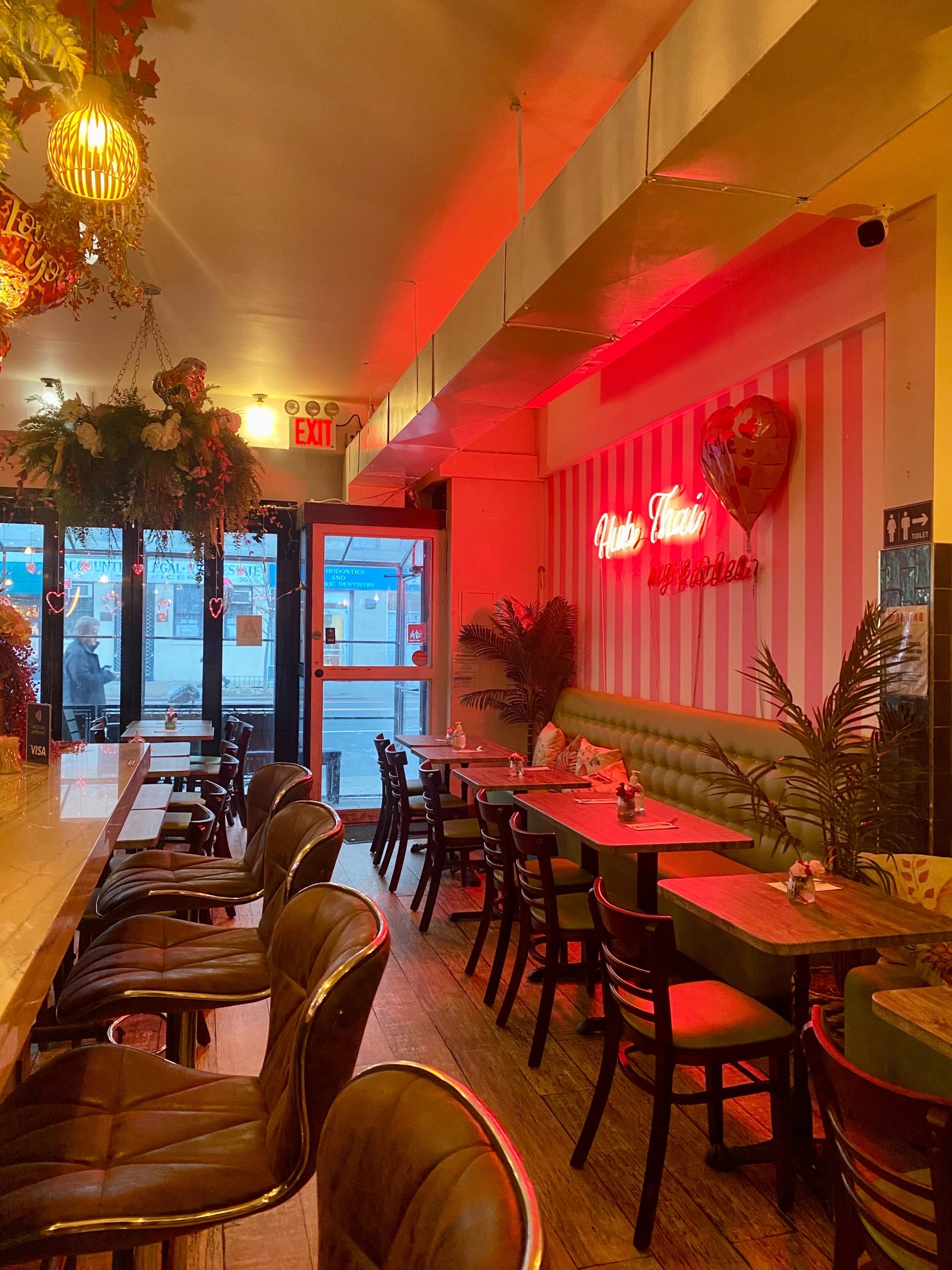 Photo 1 of 4: Hub Thai
