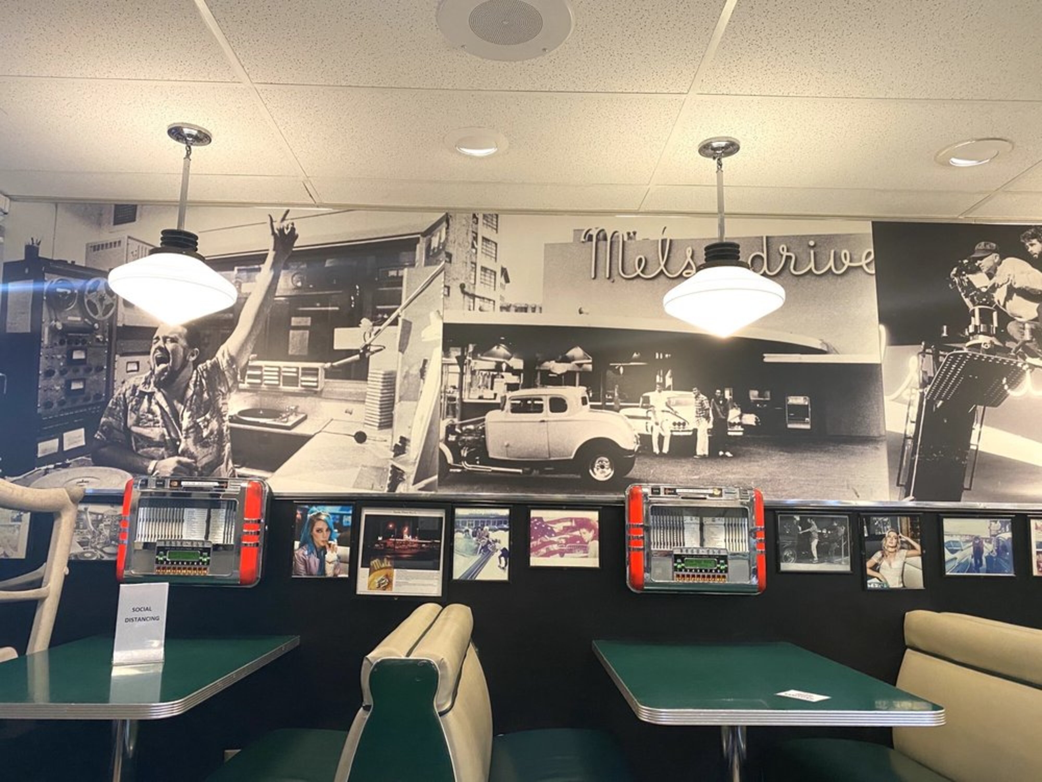 Mels DriveIn  Sherman Oaks