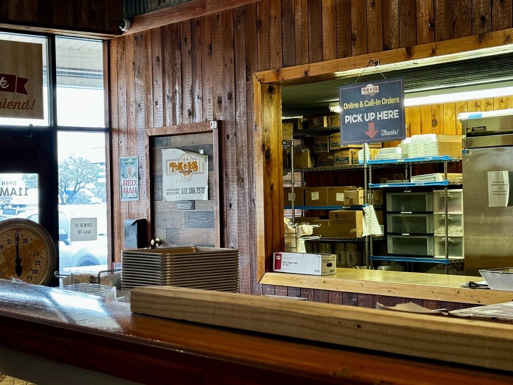 Photo 1 of 4: PokeJos Smokehouse  Round Rock