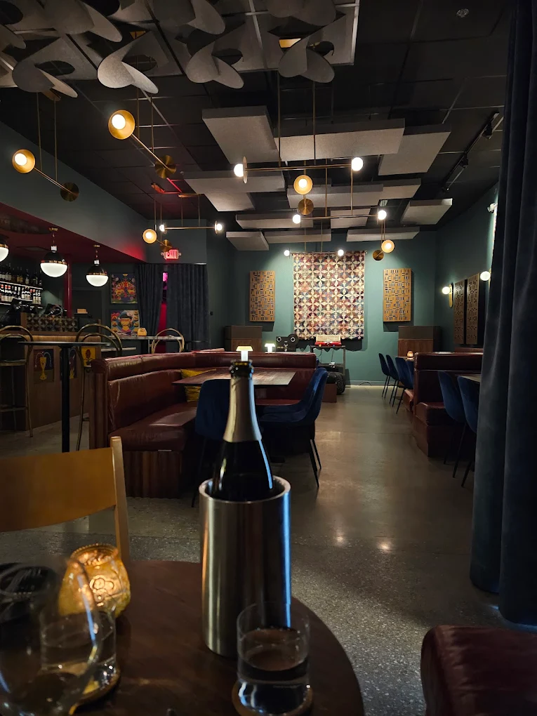 Photo 1 of 4: Commune